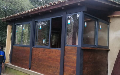 Tancaments d´alumini per a espais exteriors: confort, llum i protecció durant tot l´any